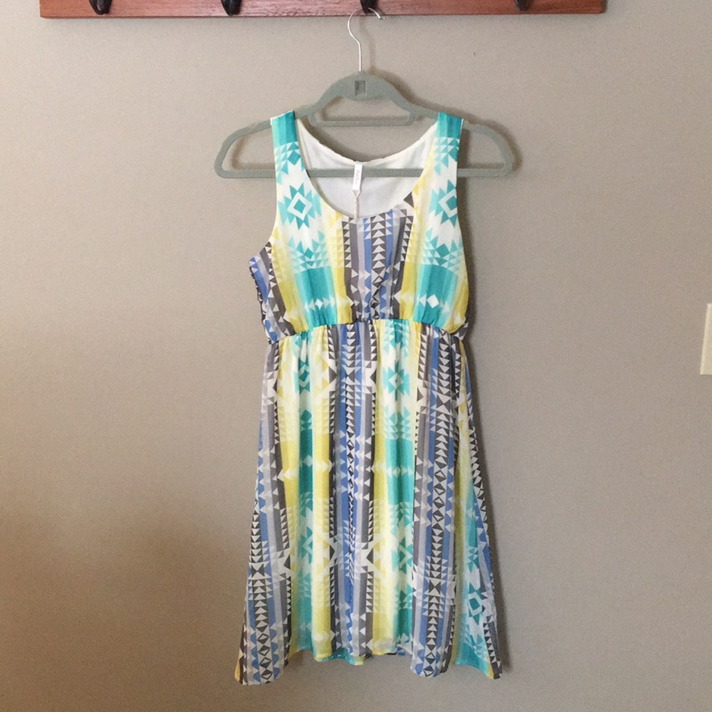 Pink blush maternity geometric pattern dress